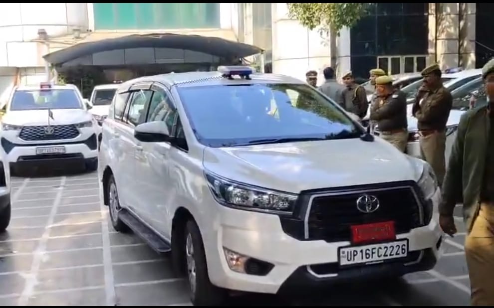 Noida News:सॉफ्टवेयर इंजीनियर युवराज की मौत मामले में बिल्डर गिरफ्तार, एसआईटी टीम भी पहुंची नोएडा