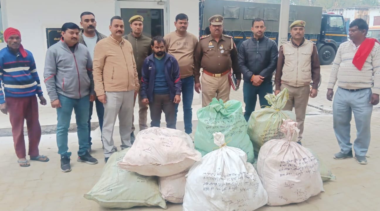 Mainpuri News:गांजा की तस्करी करते हुए एक को पुलिस ने दवोचा उड़ीसा से तस्करी करके एनसीआर में ले जा रहा था 50 हजार का गांजा